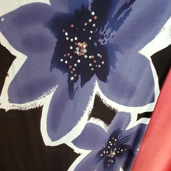 Loose-fitting longline top - Picture 2 of 3